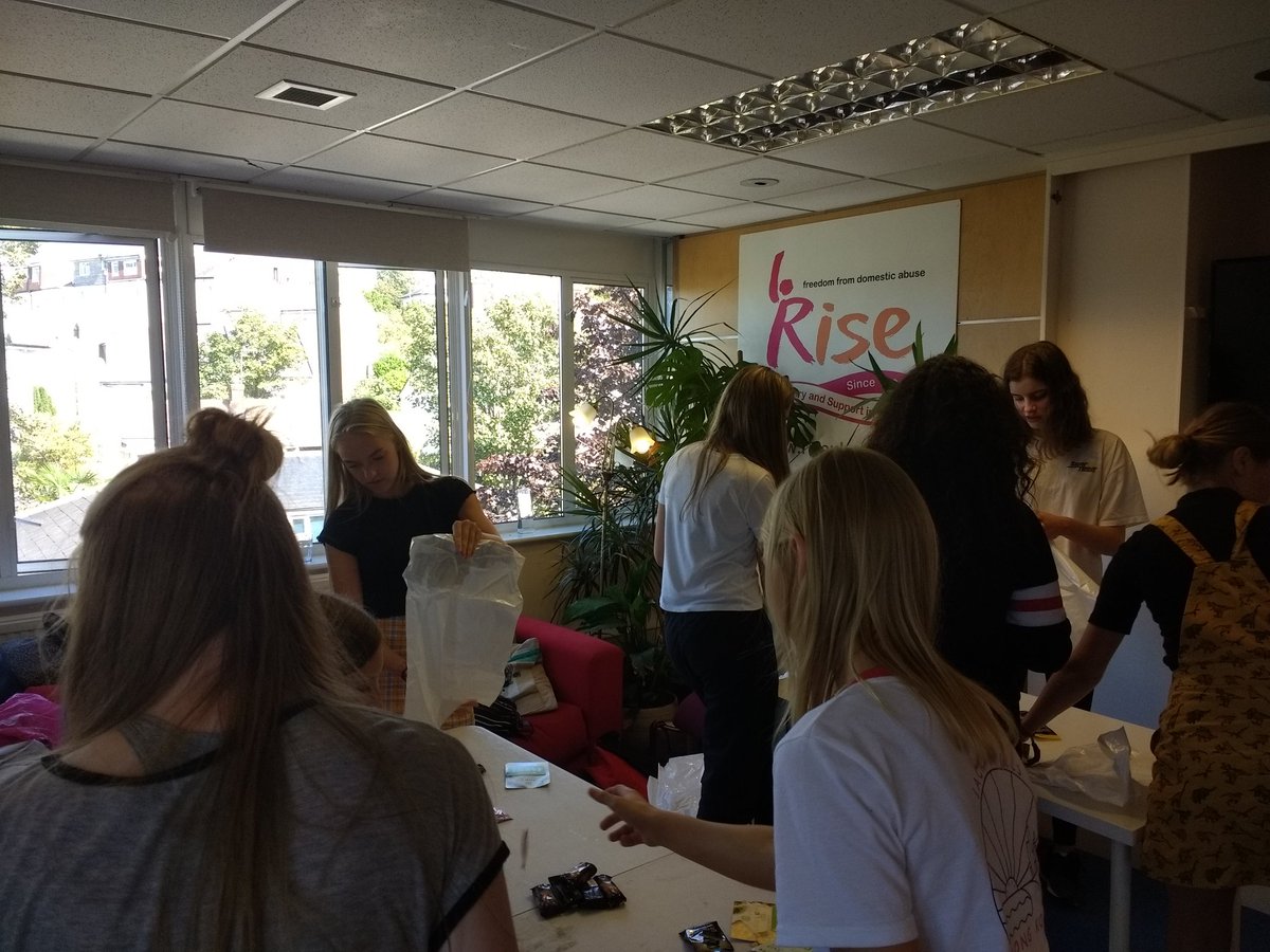 Tormead_6thForm's tweet photo. Team C volunteering @riseuk #everyonesbusiness #6thforminduction https://t.co/zWHJWPQvm3