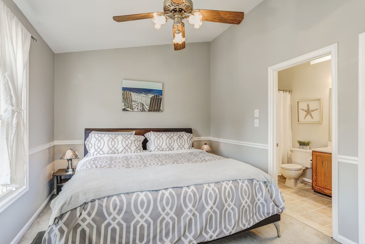 TheDeevyGroup's tweet image. Newly Listed in Centreville - 5617 Skylemar Trail. Come and see our new listing! 
Vrtual Tour: spws.homevisit.com/hvid/240397