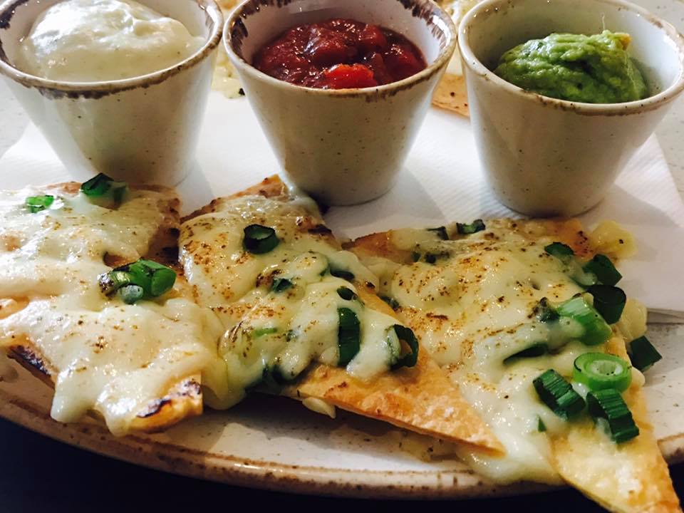 ruskinsthelens's tweet photo. Fancy some gorgeous grub this evening? Call into @StickyWicketStH no need to book #SimpleClassics #BeautifullyCooked https://t.co/qFCk1Qqaay