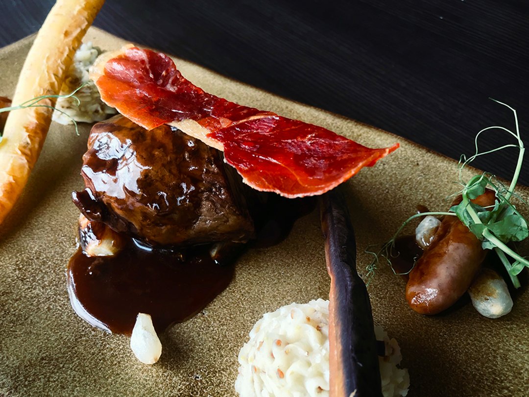 ruskinsthelens's tweet photo. Fancy some gorgeous grub this evening? Call into @StickyWicketStH no need to book #SimpleClassics #BeautifullyCooked https://t.co/qFCk1Qqaay