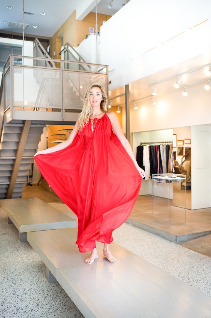 WeinsteinStyle's tweet photo. Labor Day weekend + #KALITA's mercury maxi = Wanderlust 
🌍🌎🌏🛫🏖

🚺 : Elissa Helling
📸 : #elizabethdondisphotography https://t.co/ohcOMVdL3W