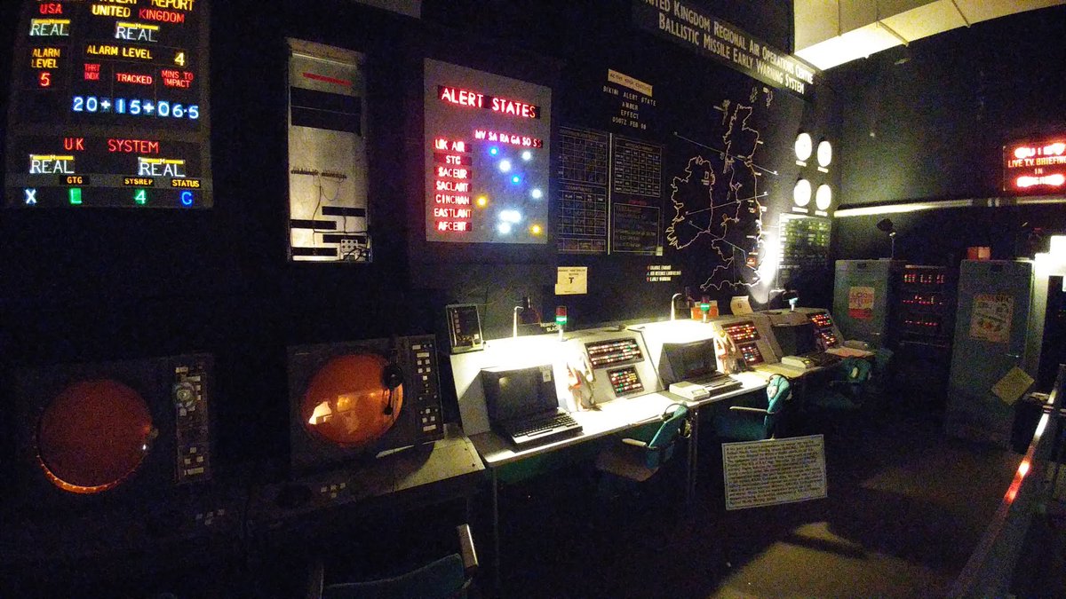 lwcodes's tweet photo. Communcations at the bunker #hackgreen https://t.co/P8VTBEIXjx