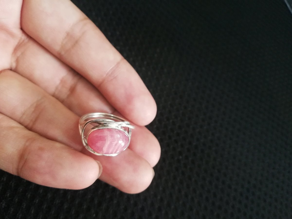 sujanjewelry1's tweet photo. Natural Rhodochrosite Gemstone Ring In Sterling Silver
Buy at
https://t.co/5VUwRVUcNh
#rhodochrositering #SterlingSilverRing #rhodochrositejewelry #Naturalrhodochrositering #rhodochrositejewellery #antiquering #pinkstonering #partywearring #Daintyring #modernring https://t.co/XUIaBSp9WA