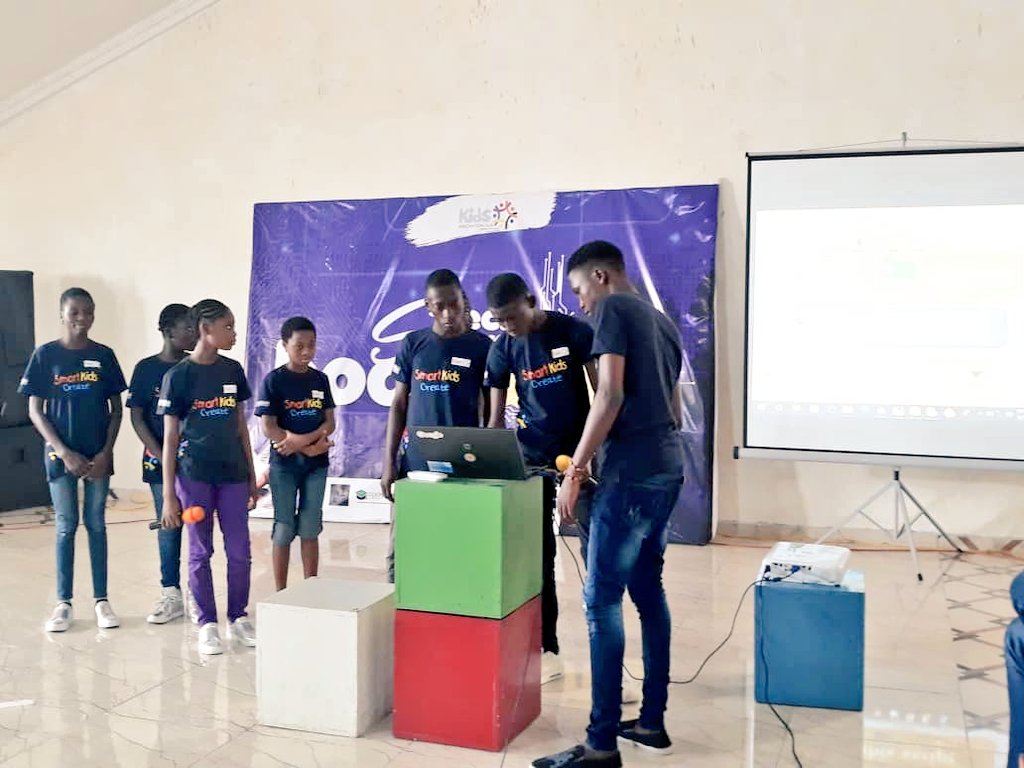 TheDestinyTrust's tweet photo. We're excited at the confidence & creativity the kids are showing at the #DemoDay displaying simple programmes for CGPA Calculation, First Aid on the go, Traffic Telling, Translation, GPS, Ping Pong etc.#KidsInnovationHub #TechSummerBootcamp https://t.co/vhP3nTLl45