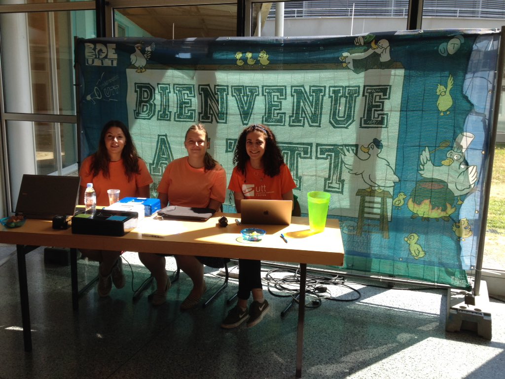 EmilieColasUTT's tweet image. Les équipes @BDEUTT et @integrationUTT sont aussi présentes pour répondre aux questions des parents #ParentsWelcome @UTTroyes