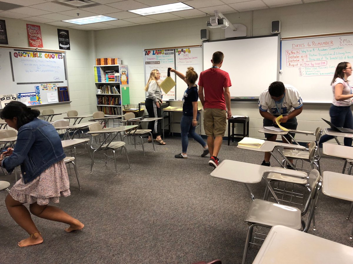 mamaschoch's tweet photo. 2:59 in AP Lang when essays are due at 3:00. #Procrastination. #PrinterWoes. #GoogleDocsIsNotMyFriendWhenIPrint. #WritingIsNeverDone-WeJustRunOutOfTime #TreesDie4Reprints https://t.co/FswegaSE4N