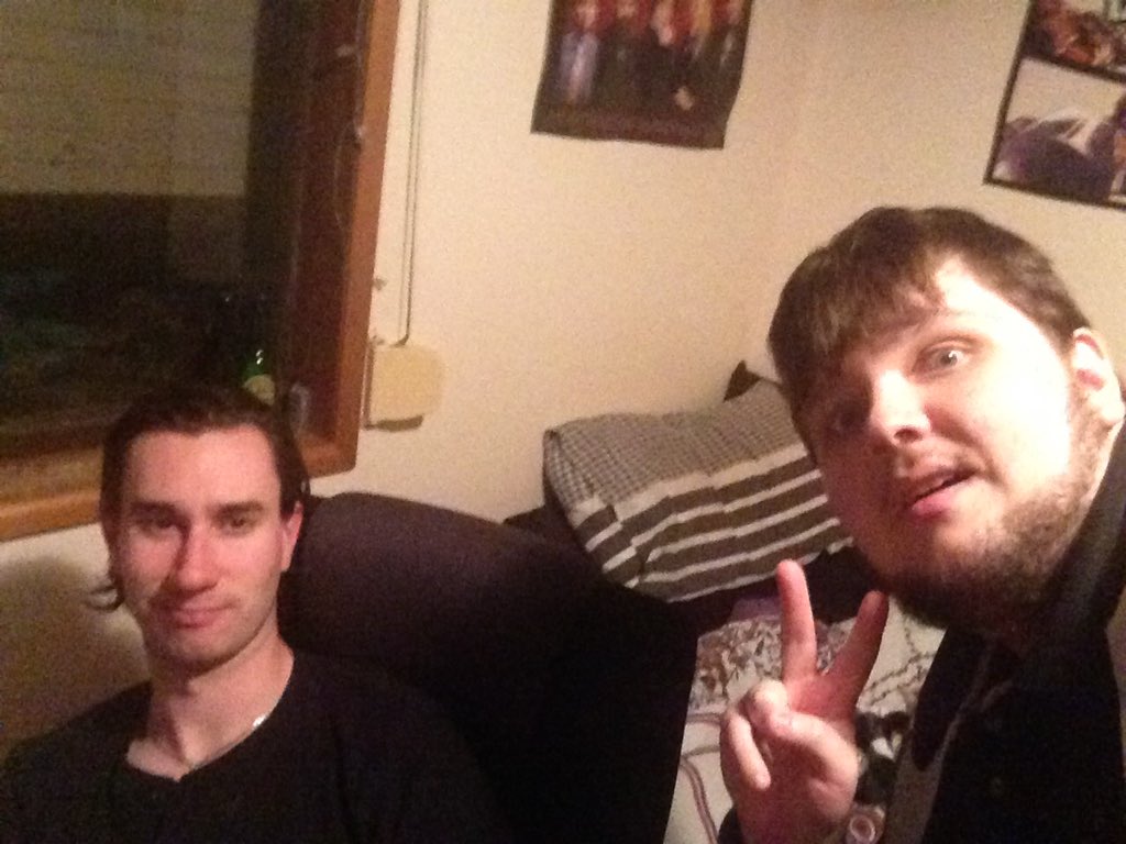 liam78787's tweet image. Drinking the Krunk with da drunk. @zooperloop