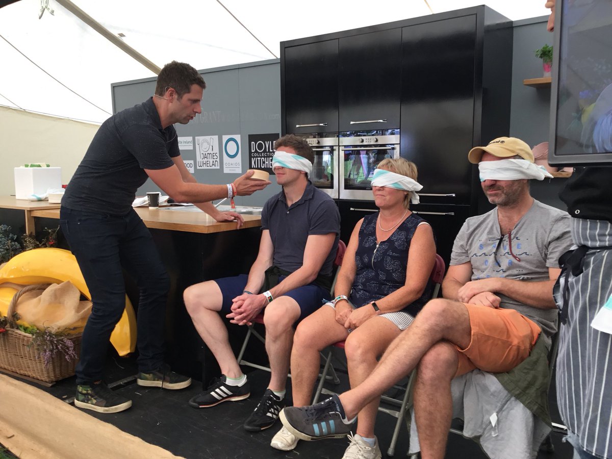 FoodHausEvents's tweet photo. #Gulp4 Mouldy cheese smelling...
With @jonathan_mccrea & @ivanvarian
#ToF2018 https://t.co/iGYMMEC1Rd