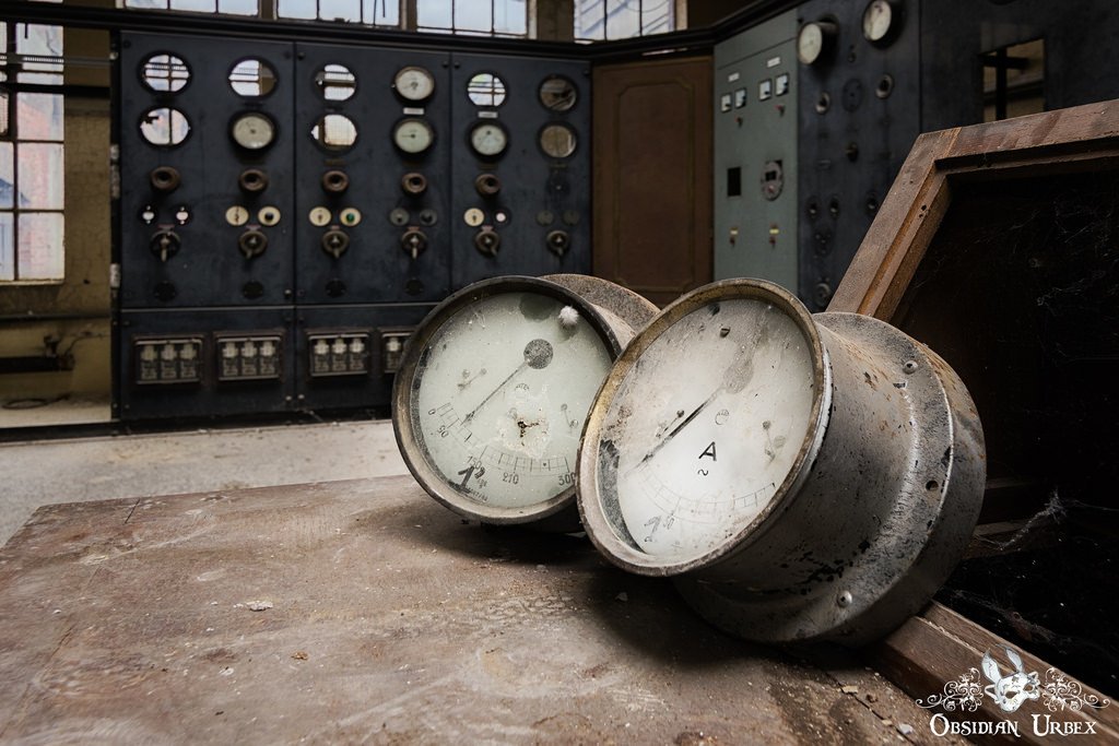 "Steampunk Commander, Belgium"

More location photos and history/reports on my website: obsidianurbexphotography.com

#urbex #urban #urbandecay #urbanexploration #abandoned #decay #haikyo #photography #sony #500pxrtg <a href="/WorldAbandoned/">World Abandoned</a> <a href="/ThePhotoHour/">#ThePhotoHour</a> <a href="/atlasobscura/">Atlas Obscura</a>