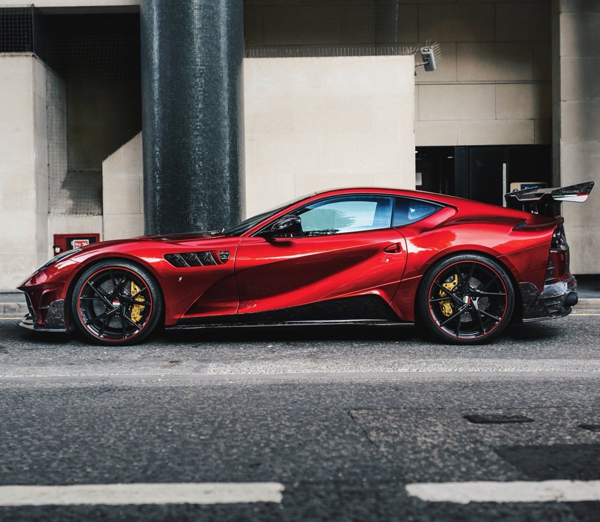 DailyFerrariTM's tweet photo. Oh.. my.. god.. https://t.co/JAOpXT8YJQ