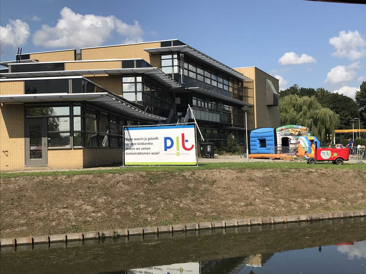 PIT_k_o's tweet photo. Heeft u al een PIT-stop gemaakt op de Zomerparkdag in @gemeentehia? Het kan nog tot 17.00 uur. Welkom! #ZPD18 https://t.co/lNWXIj4lOh