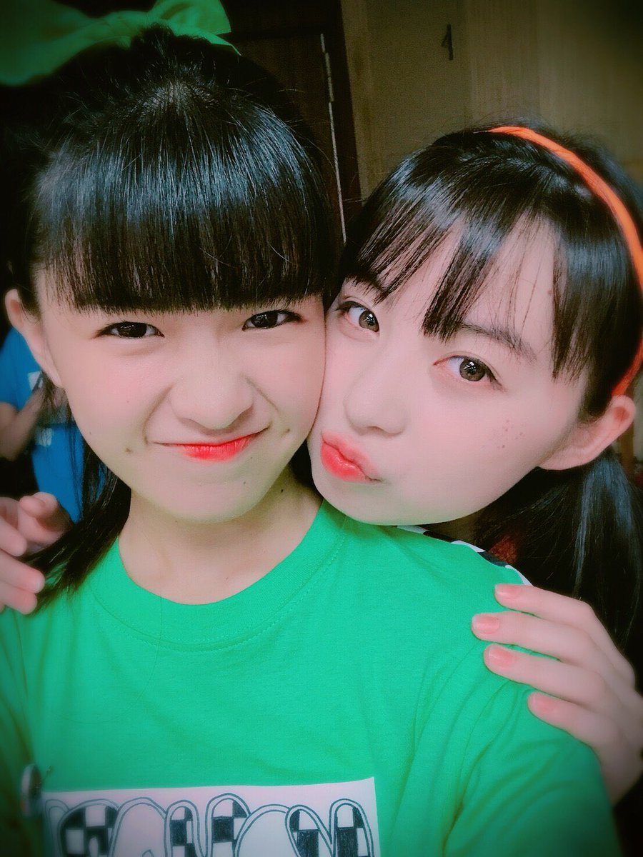 りなです🖐 ニコラ10月号発売！ 大好きな3人のキラキラ表紙✨ 写真は