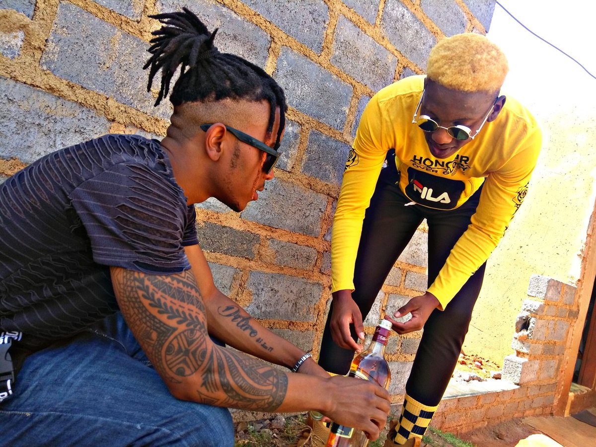 808SaVage_Sa's tweet photo. Yeahh yah dig todays situation @SpringTaboo @OwlaySa @Trapmusic_check #kingofthetrap #springtaboo https://t.co/bnRT8Kim6i