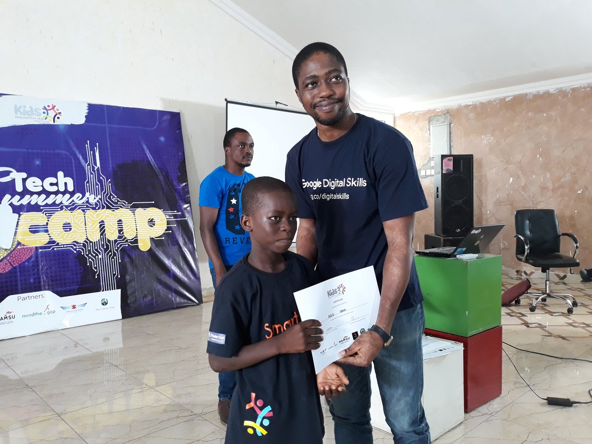 TheDestinyTrust's tweet photo. It's been an awesome 6 weeks of learning coding and life skills. The children are motivated to change the world one code at a time as they receive certificates of participation. Thank you our partners! #TechSummerBootcamp https://t.co/z4vJTp3Q6i