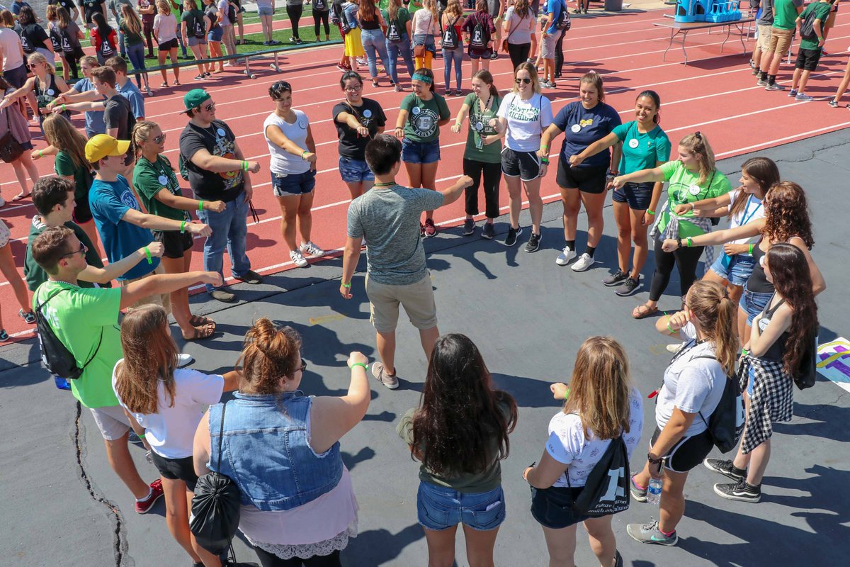 EMUCampusLife's tweet photo. The first day of First Three was a huge success! Check out some of the highlights from our day. #OrientationRocks #NSOYay https://t.co/CahbNrRAKB