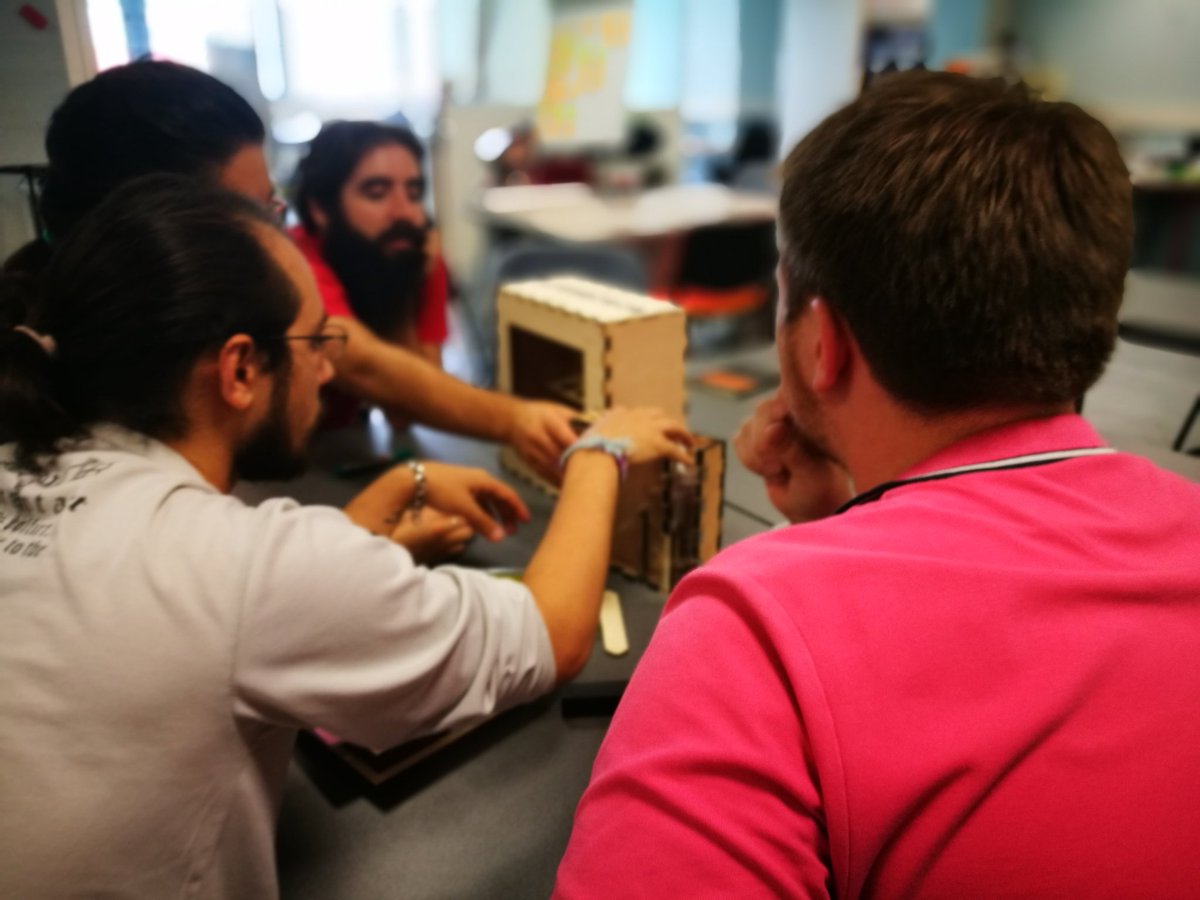 charliecarpene's tweet photo. Le 19 septembre à Grenoble on fait jouer notre dernière création : "FabLab ESCAPE", un escape game pour découvrir comment fonctionne un FabLab.
Pour ceux qui sont dans le coin -> https://t.co/xUK8OnWmFw https://t.co/lUIUnAQ2fI