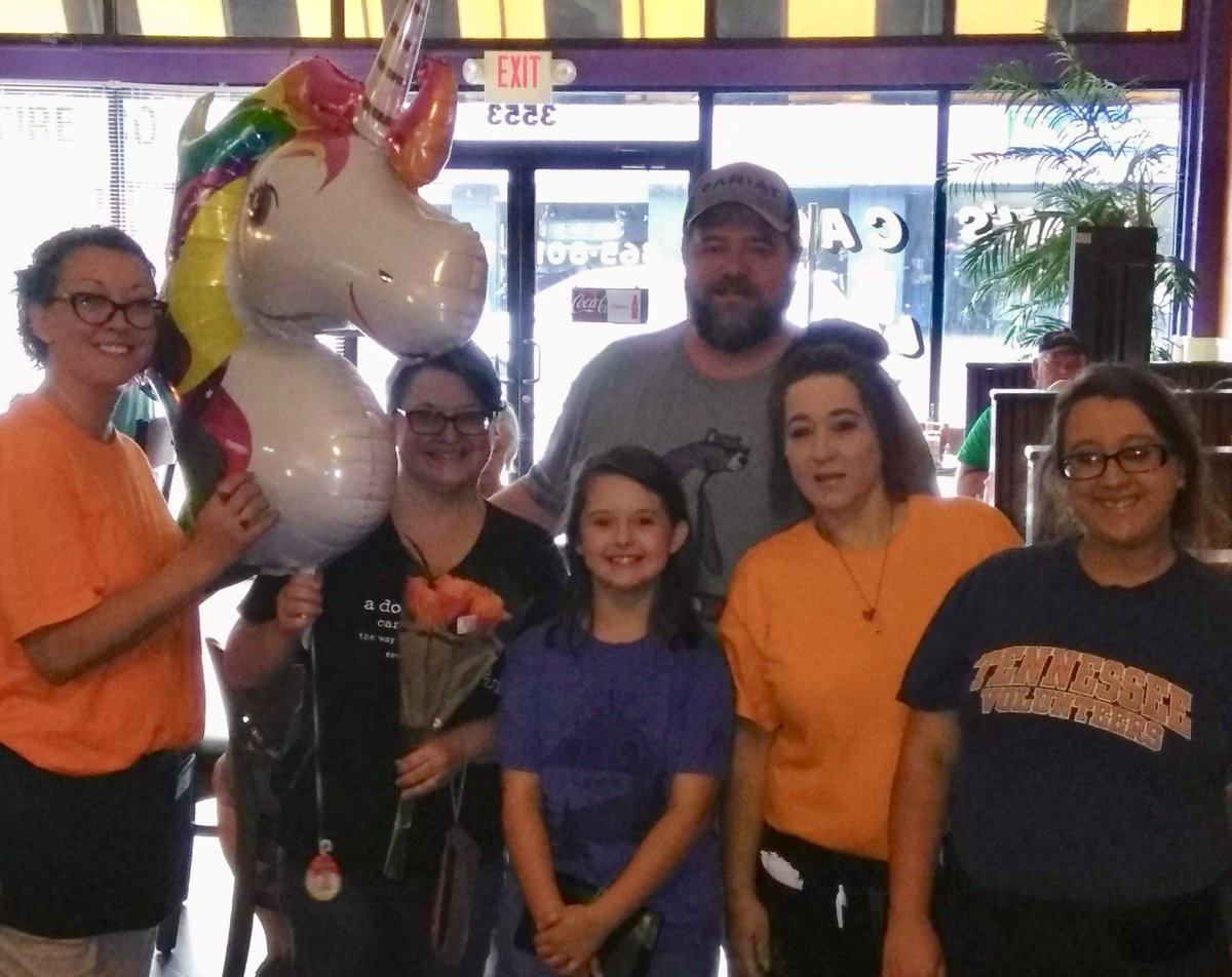RamisCafe's tweet photo. Thanks for spending your birthday breakfast with us Betsy! Nice balloon 🎈🎈🎈🎈 https://t.co/dQ0eif2Vo8