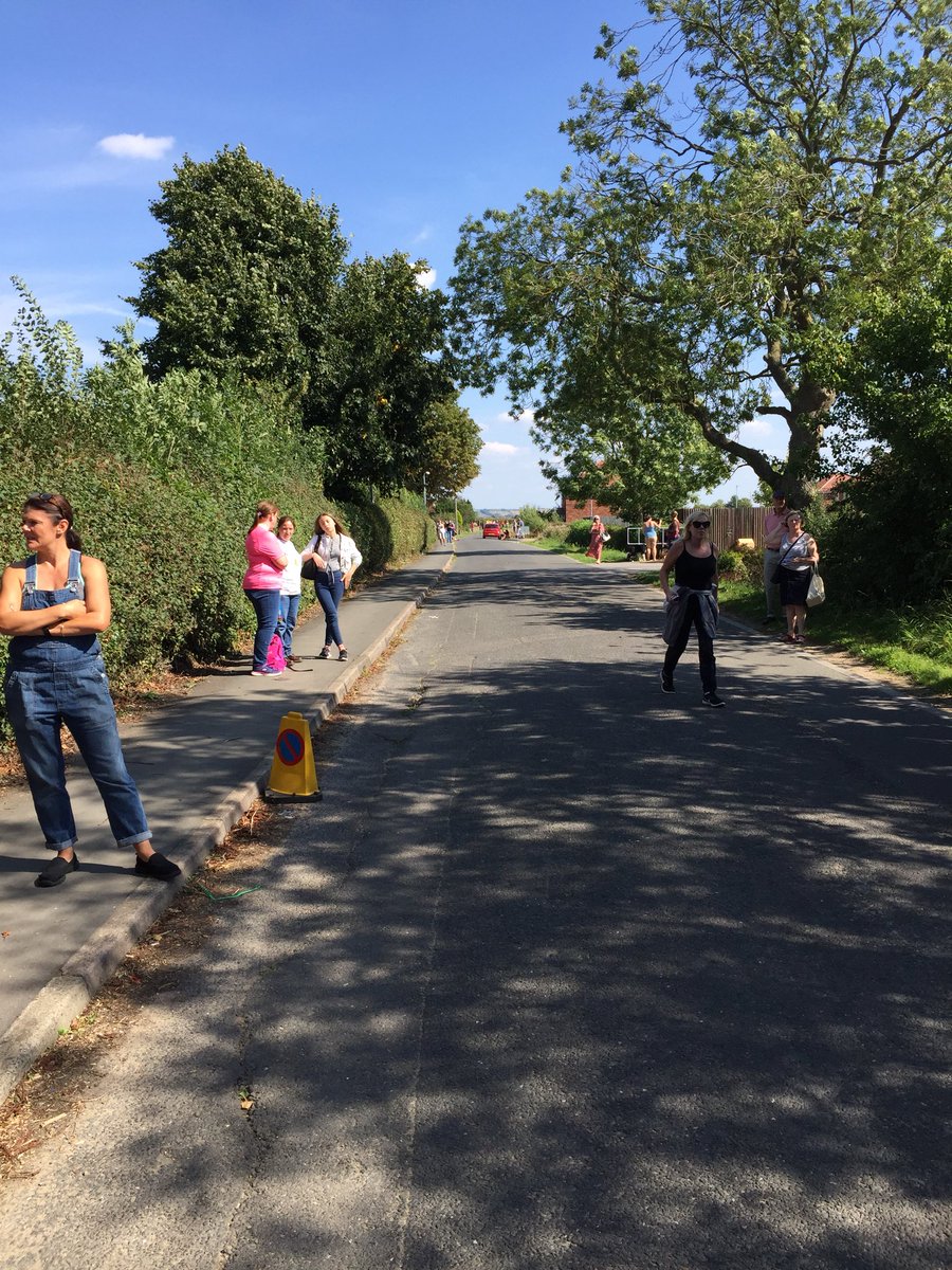 bassinghambash's tweet image. Getting ready for the start of the 2018 #BassBash, it’s a glorious day, with a slight breeze. Is it the weather for the course records to be broken?!