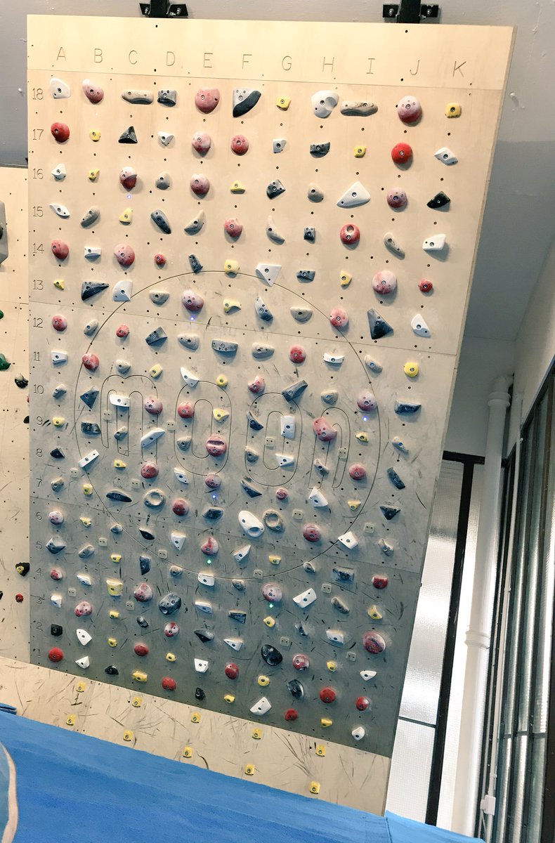 _lukepearce's tweet image. Had my first session on a moonboard in the week @VauxWall. Such an innovative and beautiful piece of kit.