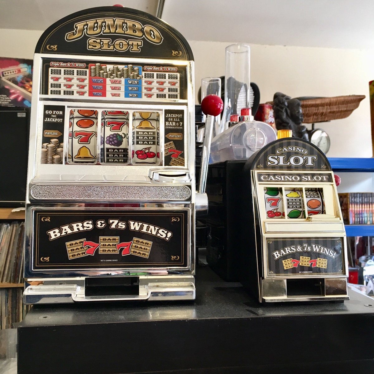 White Lion Walk (walk_lion) Twitter