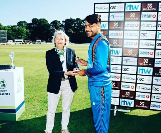 ClubMaratha's tweet photo. Congrats @rashidkhan_19 for winning man of series award❤
#19Days2go #HBDRashid #20thSeptember #LoveYouChamp #ProudOfYou #PreBirthdayWish
#MarathaArabians 
#iconplayer 
#t10league 
#T10IsBack 
@parvezkhan35 
@MarathaArabians https://t.co/OBZo1HlGJ8