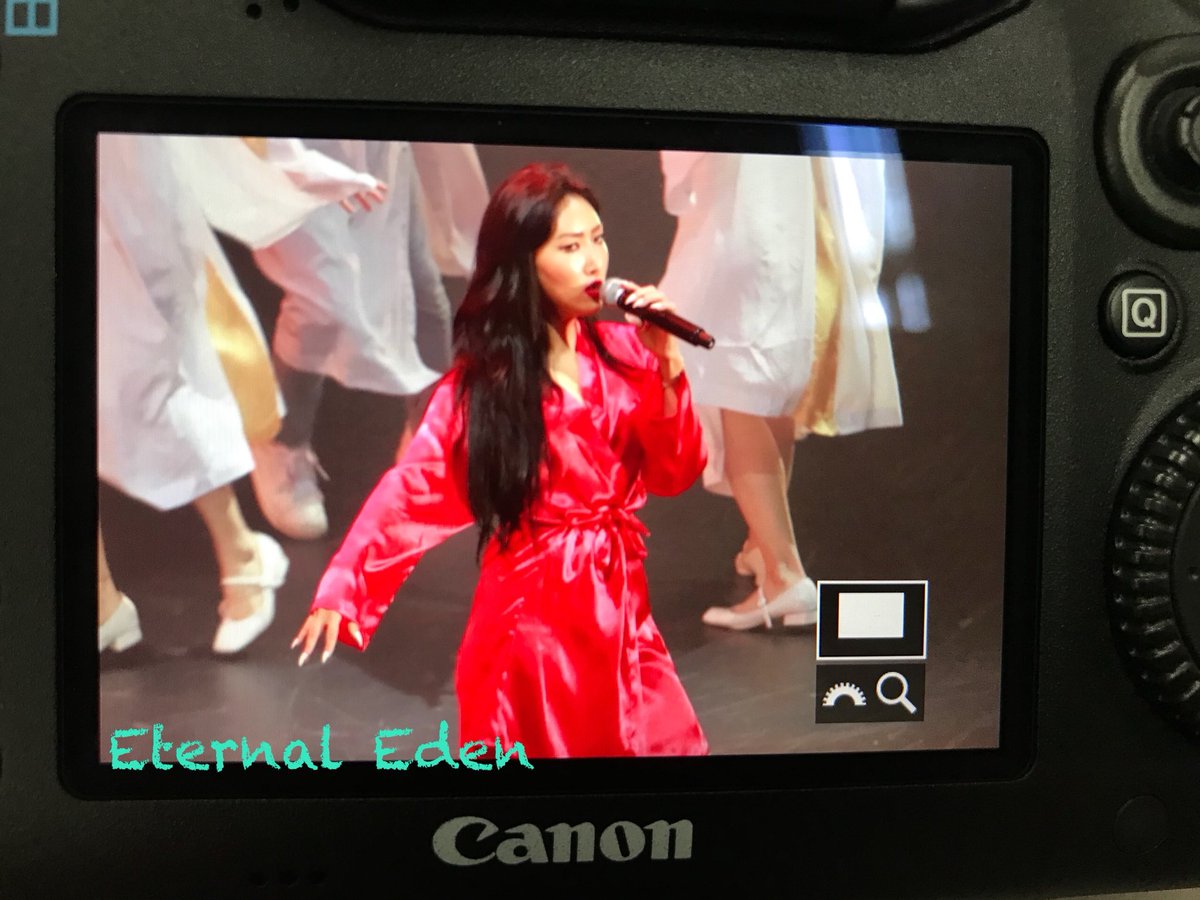 180901 대만 Preview 

每次都要調教相機 我乾....

#MAMAMOO #마마무
#솔라 #문별 #휘인 #화사