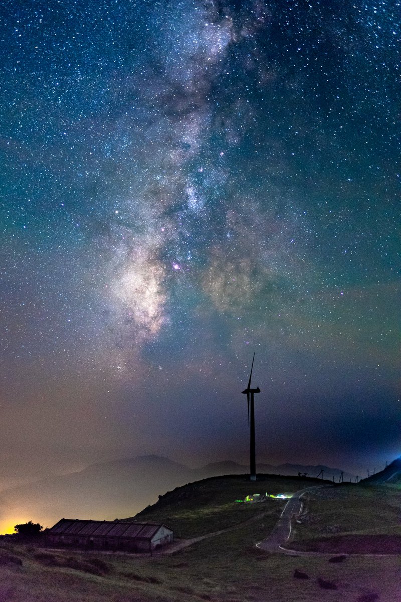 KenKenPhoto's tweet photo. #自分史上最高の夜空を貼る

ぜんぶ四国です！
1. 四国カルスト
2. 愛媛県内子町
3. 四国カルスト
4. 高知県いの町UFOライン
※縦写真もあるのでぜひタップして見てください！
ぜんぶ１枚撮りです。
（まだ１枚撮りしかできないだけです。。。）

#ふぉと #PASHADELIK #東京カメラ部 https://t.co/NPTnM7zuJ0