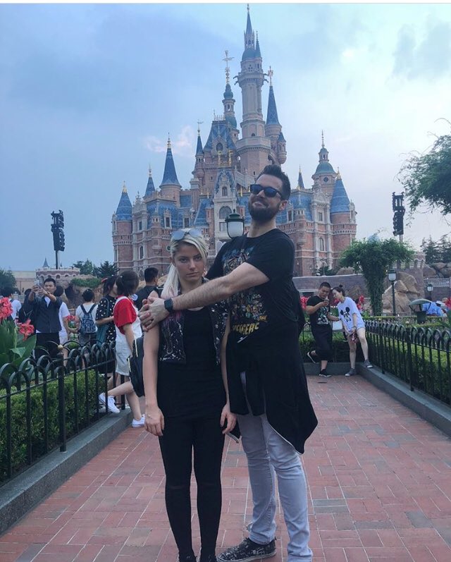 KingOcho3K's tweet photo. When you’re planning to have #TableFor2 with your crush but your friend ruins it.
😂😂
@WWE @AlexaBliss_WWE @MikeRomeWWE @DrewGulak @Disneyland #WWEShanghai https://t.co/cYFoIngMMU