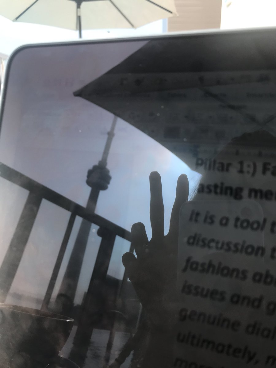 tessy_de's tweet photo. Speechwriting time for tomorrows award gala ceremony at this years African Fashion week #afwt2018 ✨ My 4 pillars of fashion and how i relate to it by connecting politics, culture and community to the discussions ✨💫 https://t.co/dHNS8Ixrh7