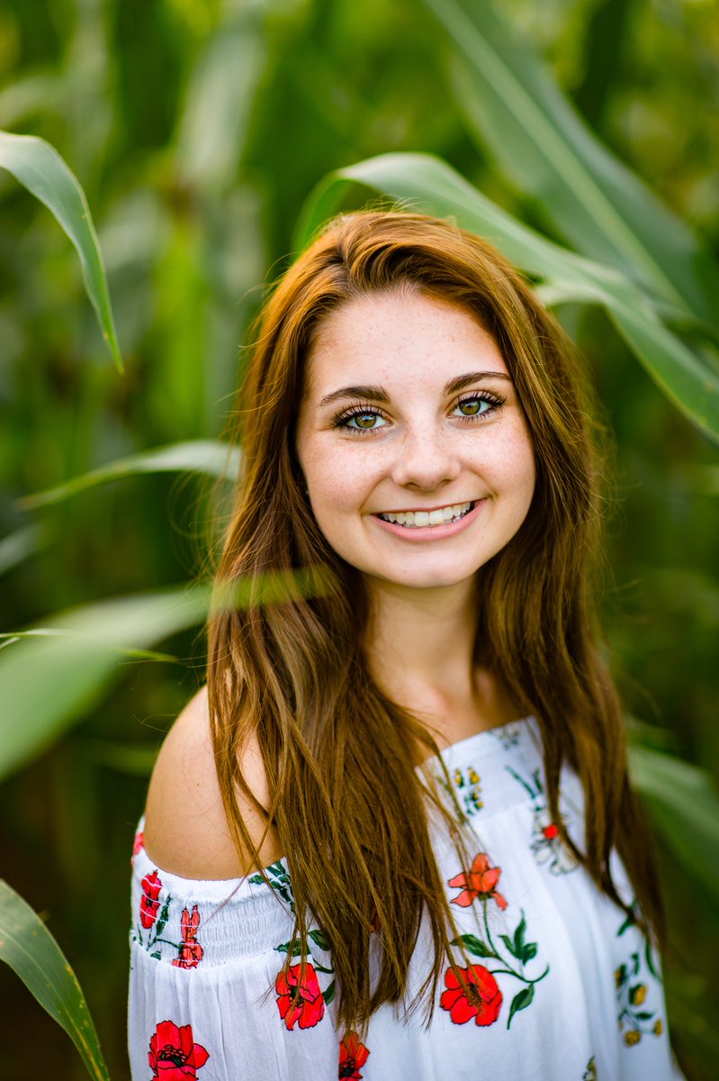 KKosPhotography's tweet photo. Beautiful night with this senior! https://t.co/eIptRKdgHh