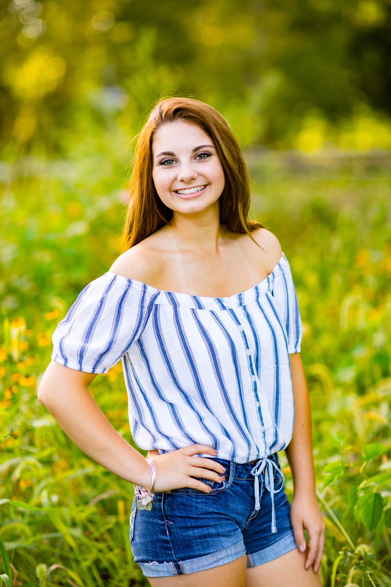 KKosPhotography's tweet photo. Beautiful night with this senior! https://t.co/eIptRKdgHh