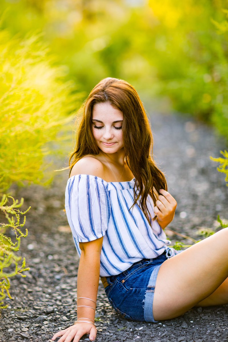 KKosPhotography's tweet photo. Beautiful night with this senior! https://t.co/eIptRKdgHh