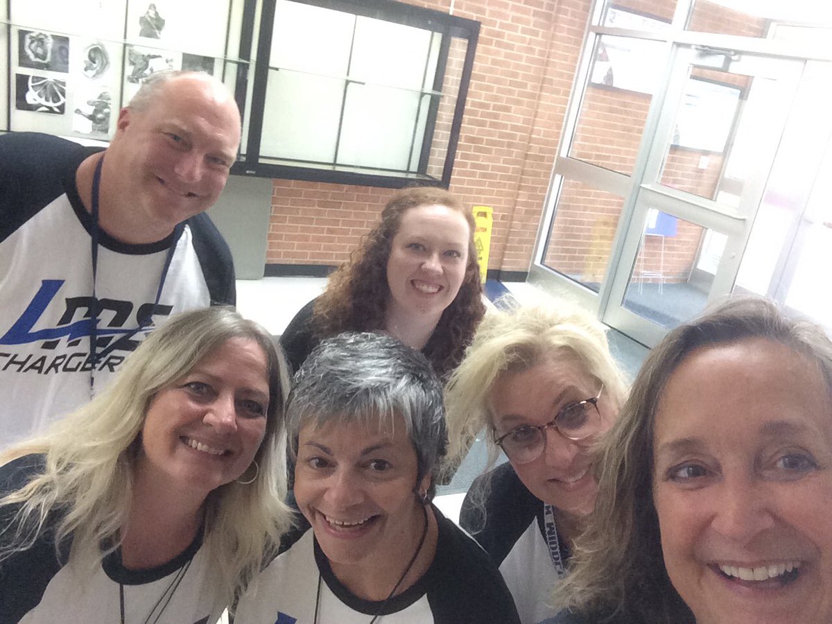 margiemcevoy's tweet image. First Spirit Day @D33Leman and it looks like #everybodyinLMS thanks for the shirts @WeGoD33