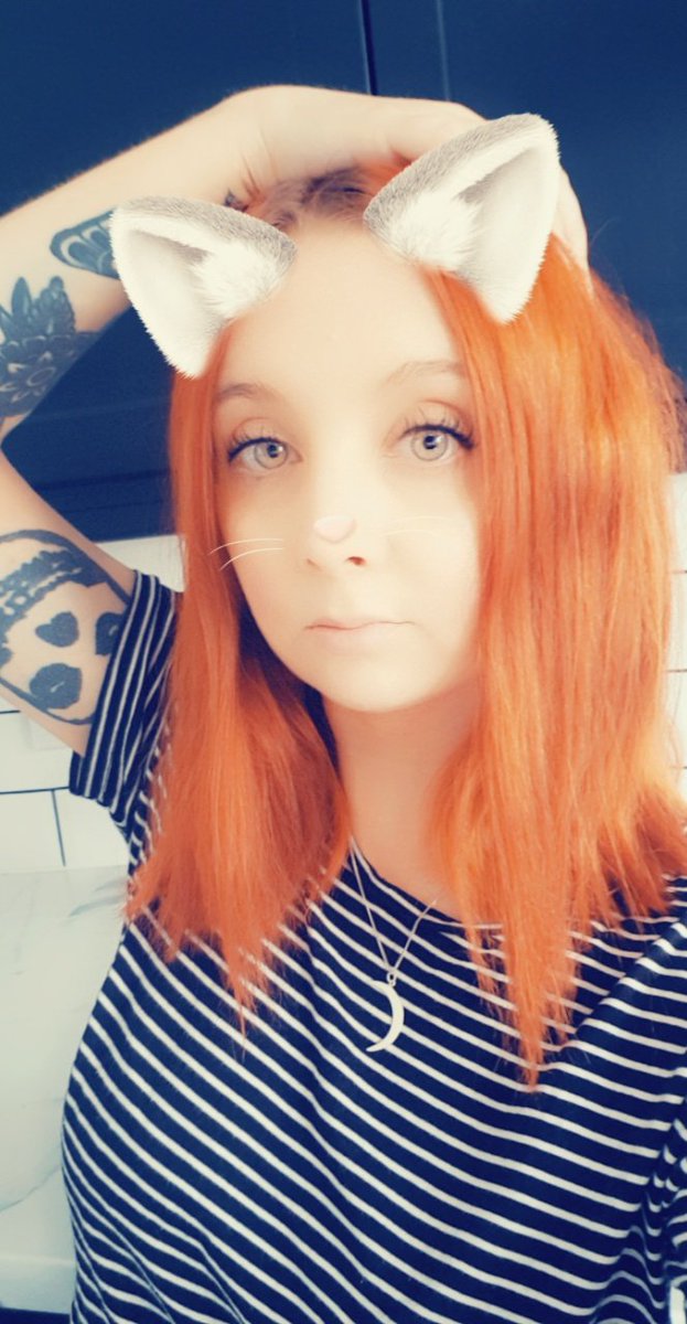 It's practically Autumn right? Redhead 🧡
