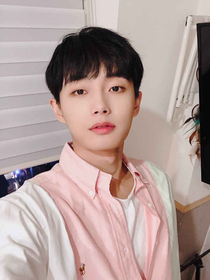 LONGGUOofficial's tweet photo. [#김용국] 조심히 들어가세요!! 
오늘 너무 반가웠어요♥♥ https://t.co/OX22jj1JJU