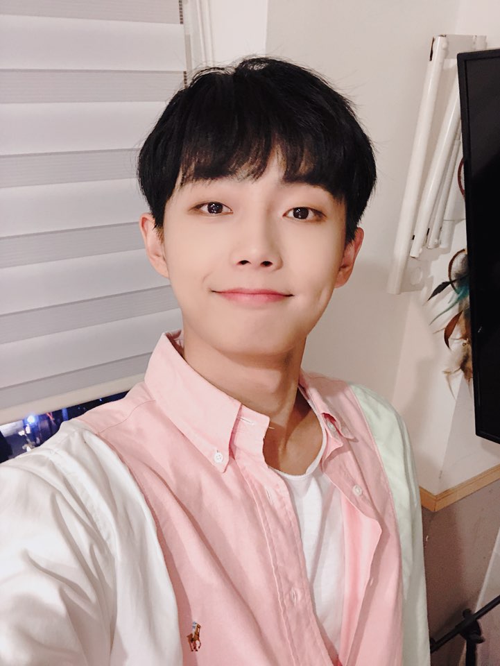 LONGGUOofficial's tweet photo. [#김용국] 조심히 들어가세요!! 
오늘 너무 반가웠어요♥♥ https://t.co/OX22jj1JJU