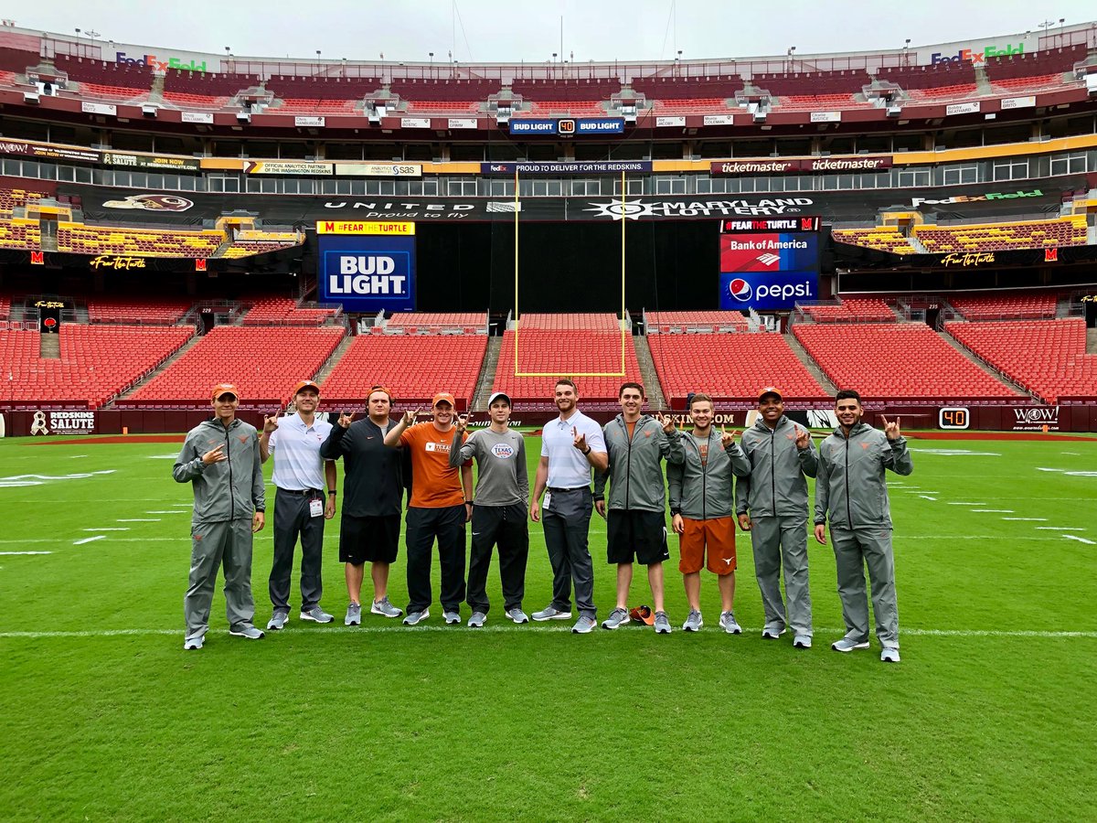 UTexasEquipment's tweet photo. Squad #HookEm https://t.co/yZfbNP9Li0