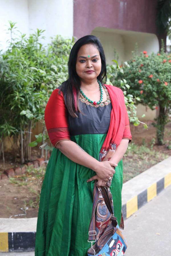 SunTV's tweet photo. Dance Master #Kala will be joining us on #VanakkamThamizha, this Monday morning at 8 AM on #SunTV. #LiveBreakfastShow https://t.co/gQaEFPrcvz