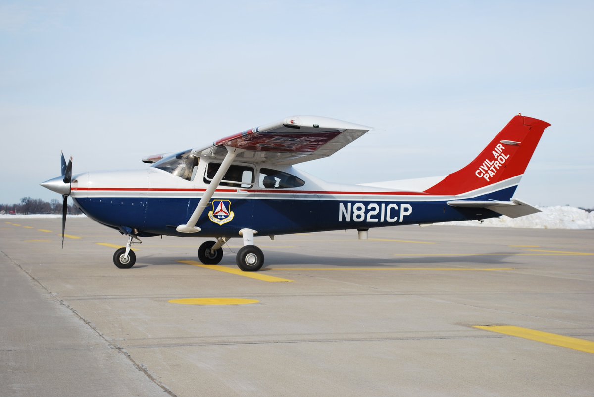 Group1ILCAP's tweet photo. @RepBost @RepShimkus @RodneyDavis @RepSeverin @RepTerriBryant @thesouthern @CivilAirPatrol @ILWG_ES @ILWGCAP Todays Civil Air Patrol adventure will consist of a communications capability exercise. There will be ground stations, aircraft communicating with each other. #CAPExercise https://t.co/ca1QjEYQiW