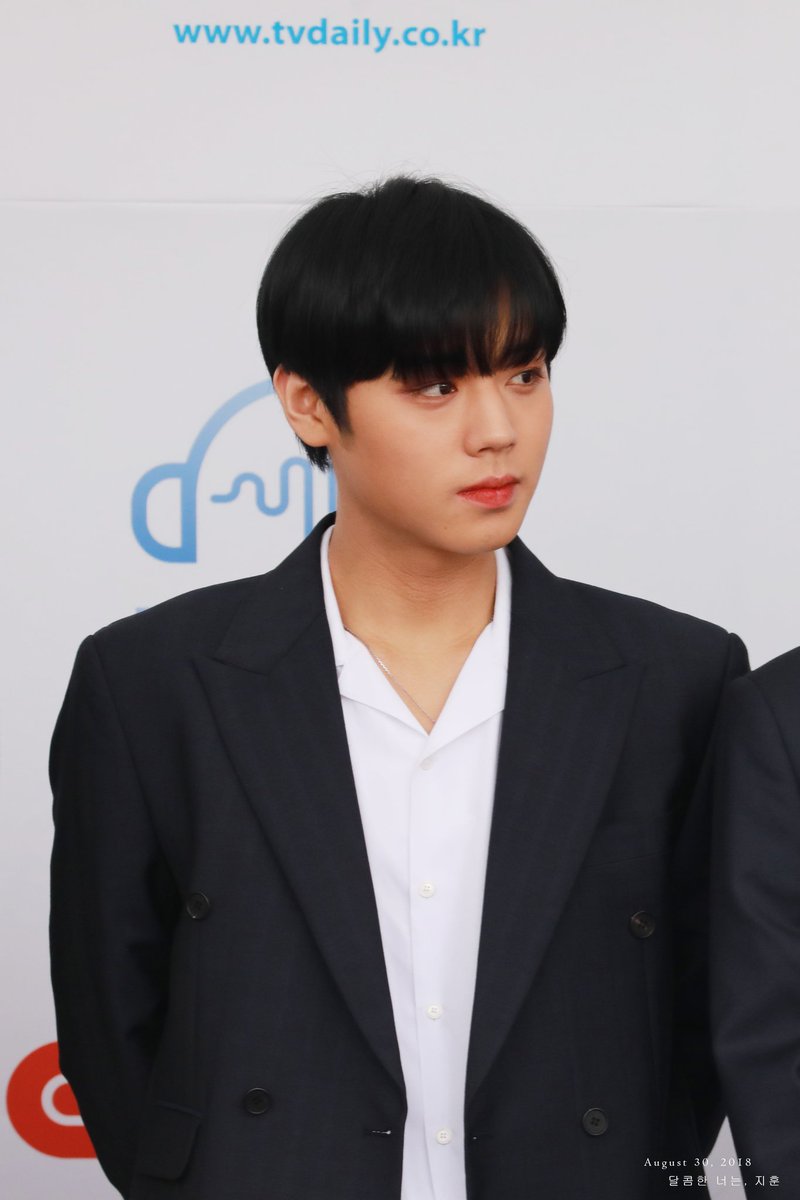 세상 완벽한 피사체

#180830소리바다
#박지훈 #Parkjihoon #wannaone #워너원