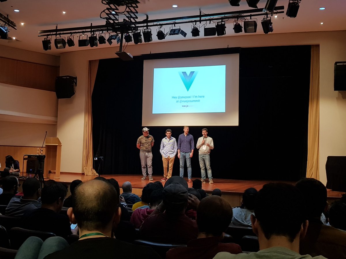 marcelodolza's tweet photo. Hey @evanyou! I'm here at @VuejsSummit 👊 https://t.co/fcZmAMJPtL