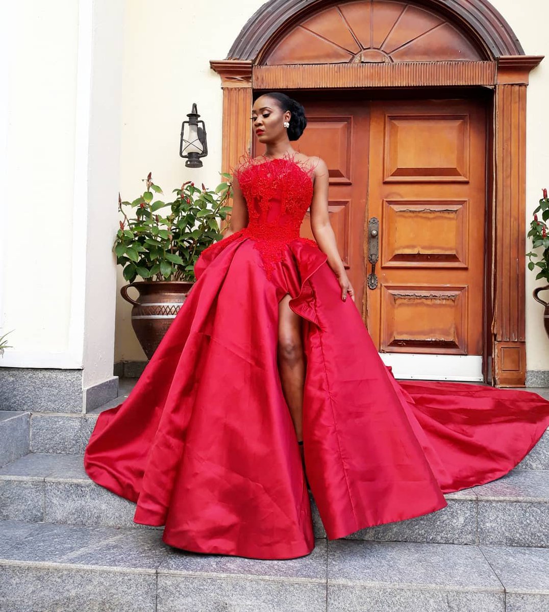 AurelyMADE's tweet photo. #AMVCA2018
Girls are coming to slay
#sikaosei
#lilianafegbaïs
#bibilawrence
#Tonitones
Fav looks 😍😍😍 https://t.co/hWXksBx1vA