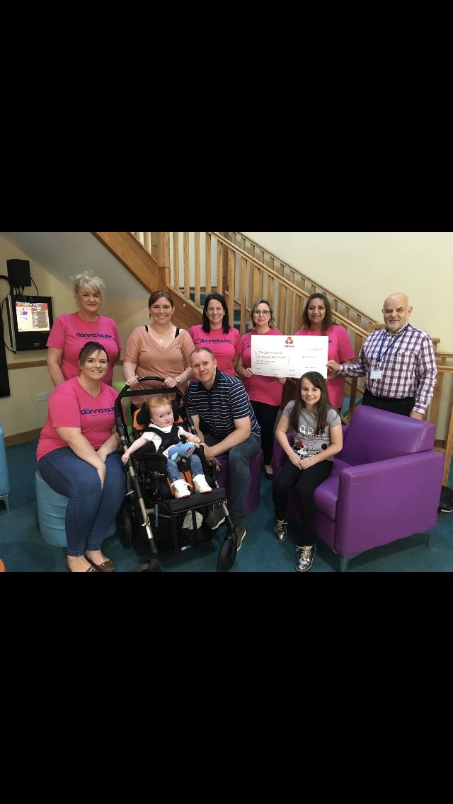 NeilSinclair7's tweet image. Yesterday we handed over our cheque to @DonnaLouiseUK for £5200.  I would like to thank @Kennyssportsbar for hosting our event and to @RedrowHomes for their donation of £1000 and the Smart TV we auctioned.