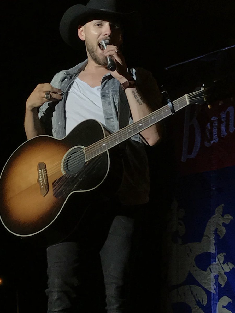 CISNCountry's tweet image. HUGE congratulations to @BrettKissel and @CeciliaKissel who just announced they’re expecting baby #3 in February! 🍼👶 - @RadioAndrea #yeg #BrettKissel 📷: Andrea Taylor