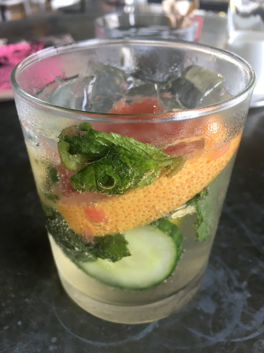 justbeingaj's tweet photo. Keeping cool and refreshed #drakedev #wanderlust #cocktail 🍹 @thedrakehotel https://t.co/9ndWJdRARH