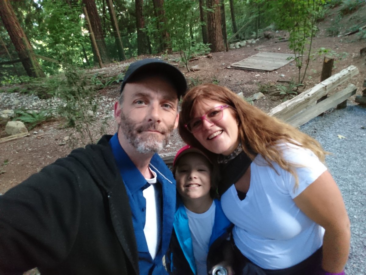 KShieldWear's tweet photo. Freedom Friday, leaving office to spend time with the family. #gotchakovered #ShieldWear #KSWteam #communityBoardShop #ReplayBoardshop  #bt_sunsetgourmet #wearethedrifter #bt_sunsetgourmet #LoudestTweets #langley https://t.co/lfIoUzdMKd
