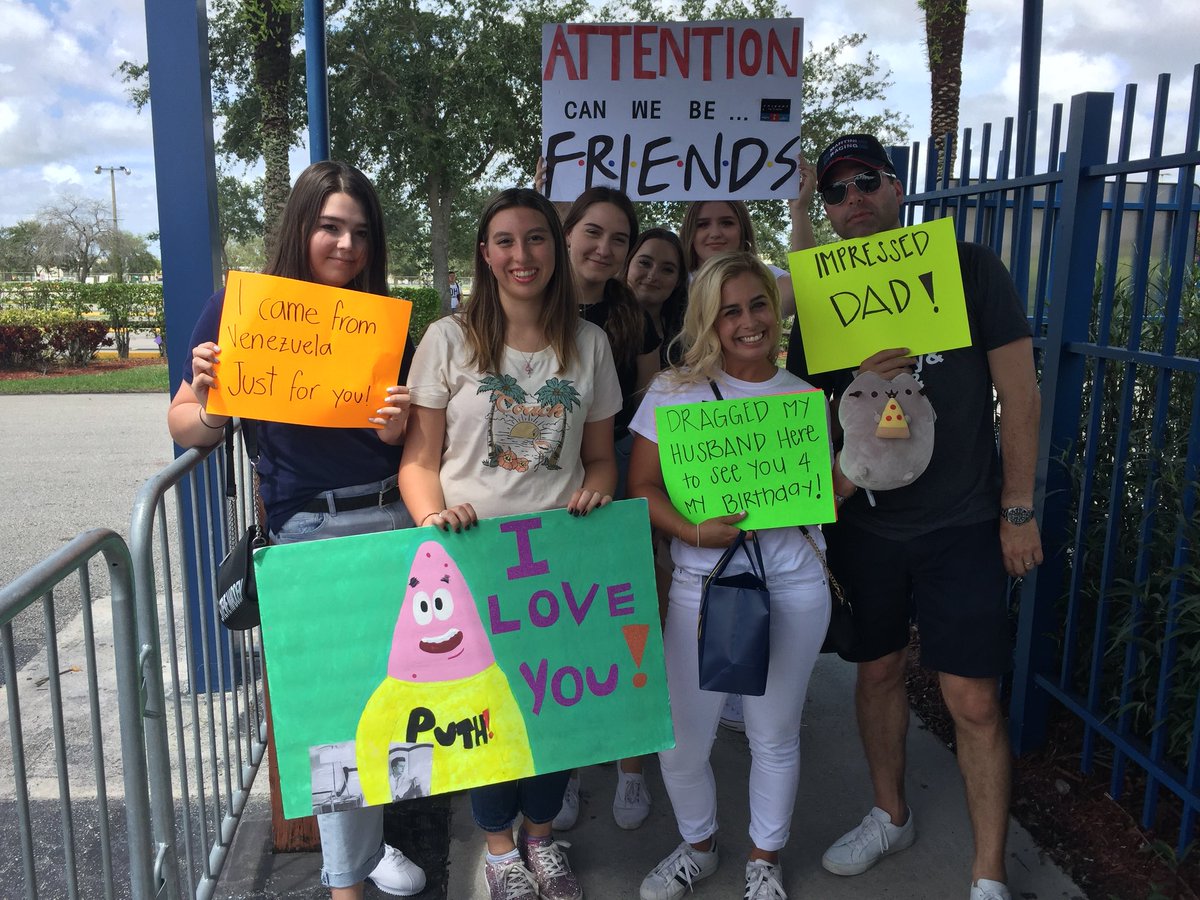 TatianaPrainito's tweet photo. The gang of the real #cpfamily come together for the vip experience after waiting 2 hours in the hot heat just for you to perform. WE LOVE YOU #charlieputh #HondaCivicTour #voicenotes #charlieputhvip #charlievip #voicenotestour @charlieputh #florida https://t.co/uuq4jH1YgG