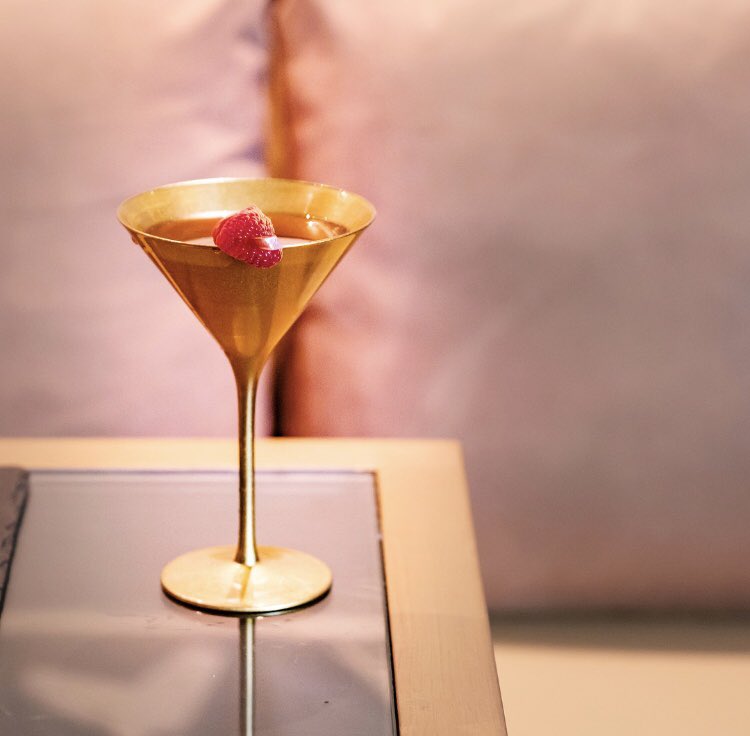 ✨💫 All that glitters .. DJ <a href="/marcelstevens1/">@MARCELSTEVENS</a> from 20:00 #AurousVibes