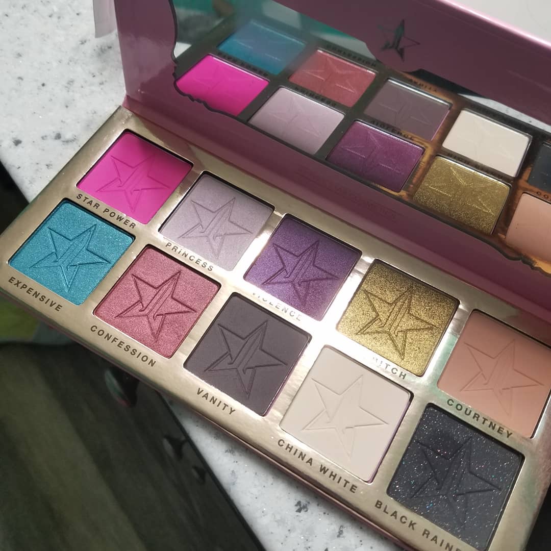 Brookie_B_08's tweet image. My 1st @JeffreeStar palette, i need them all!!!..#beautykiller #JeffreeStarApproved