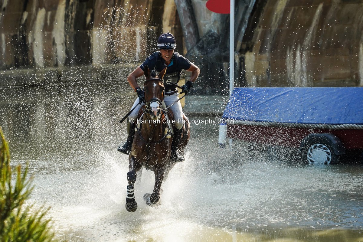 JustMsHannah's tweet photo. Tim Price & Ringwood Sky Boy put in a foot perfect round to be overnight leaders after XC
#LRBHT18 https://t.co/Uruz6o8Tl5